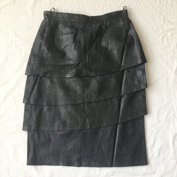 Avant Garde Tiered Midi Leather Skirt - Picture 4 of 4
